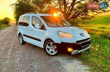 Мінівен Peugeot Partner 2010 в  фото 24 Мінівен Peugeot Partner 2010 в