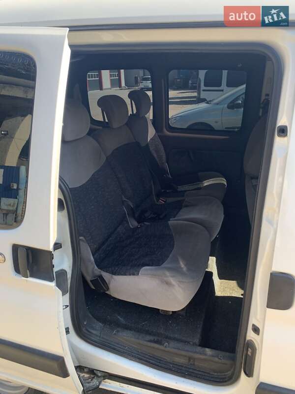 Минивэн Peugeot Partner 2008 в Ивано-Франковске фото 13 Минивэн Peugeot Partner 2008 в Ивано-Франковске
