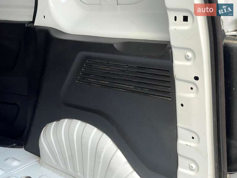 Грузовой фургон Peugeot Partner 2023 в Киеве фото 54 Грузовой фургон Peugeot Partner 2023 в Киеве