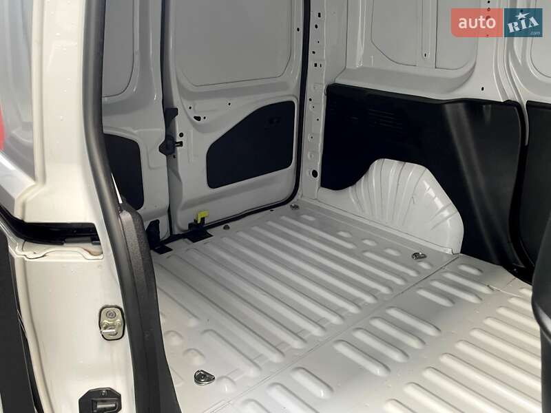 Грузовой фургон Peugeot Partner 2023 в Киеве фото 57 Грузовой фургон Peugeot Partner 2023 в Киеве