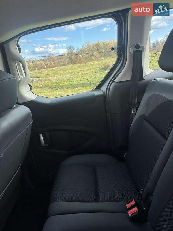 Мінівен Peugeot Partner 2011 в Калуші