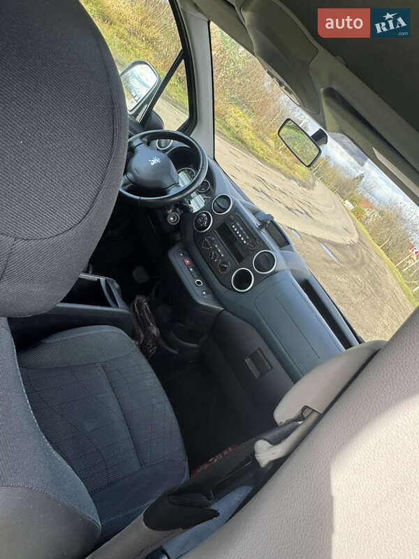 Мінівен Peugeot Partner 2011 в Калуші