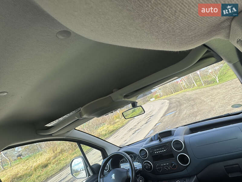 Мінівен Peugeot Partner 2011 в Калуші