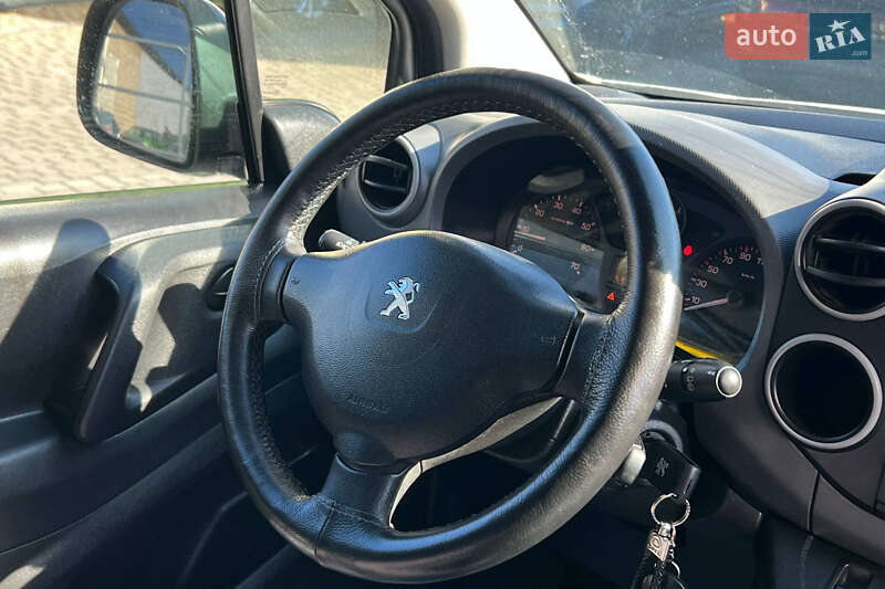 Грузовой фургон Peugeot Partner 2014 в Ивано-Франковске