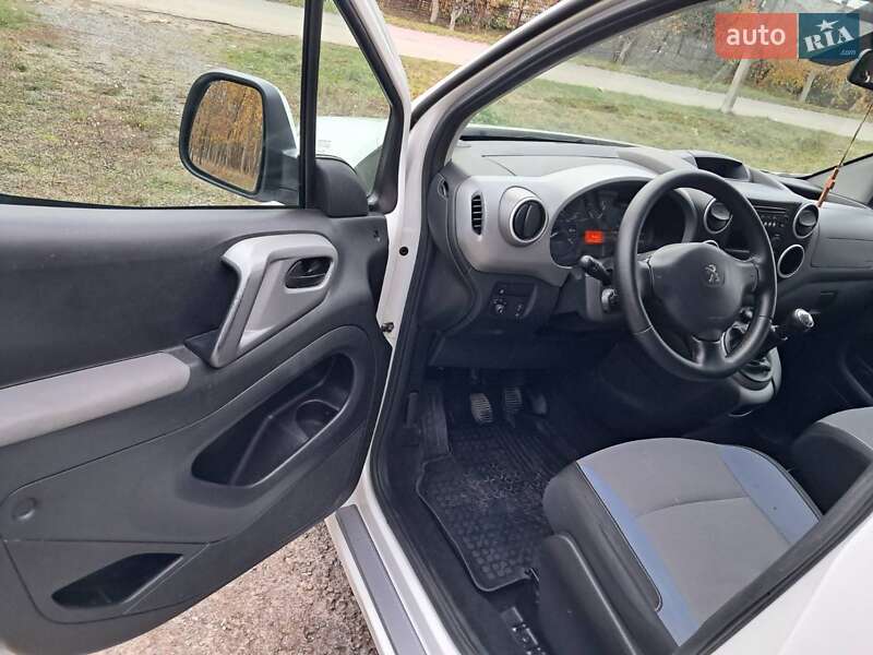Минивэн Peugeot Partner 2016 в Хмельницком фото 7 Минивэн Peugeot Partner 2016 в Хмельницком