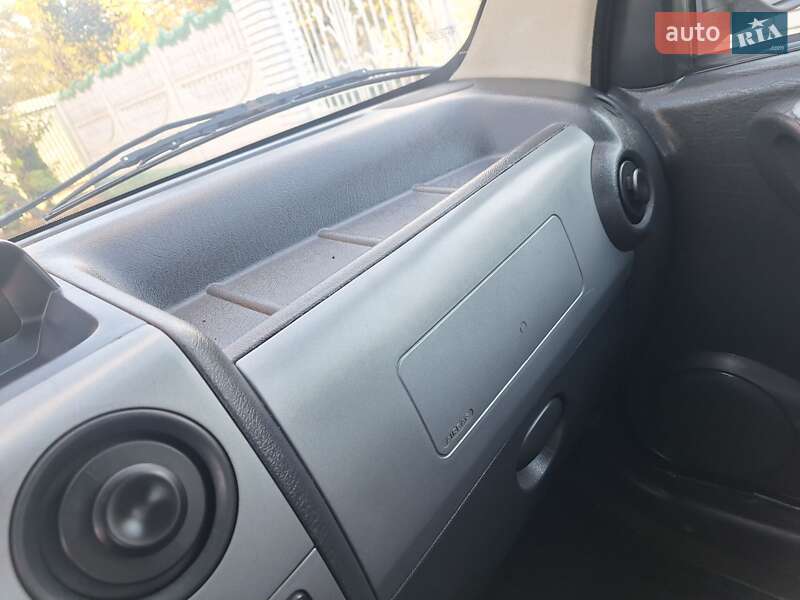 Мінівен Peugeot Partner 2007 в Чернівцях фото 32 Мінівен Peugeot Partner 2007 в Чернівцях