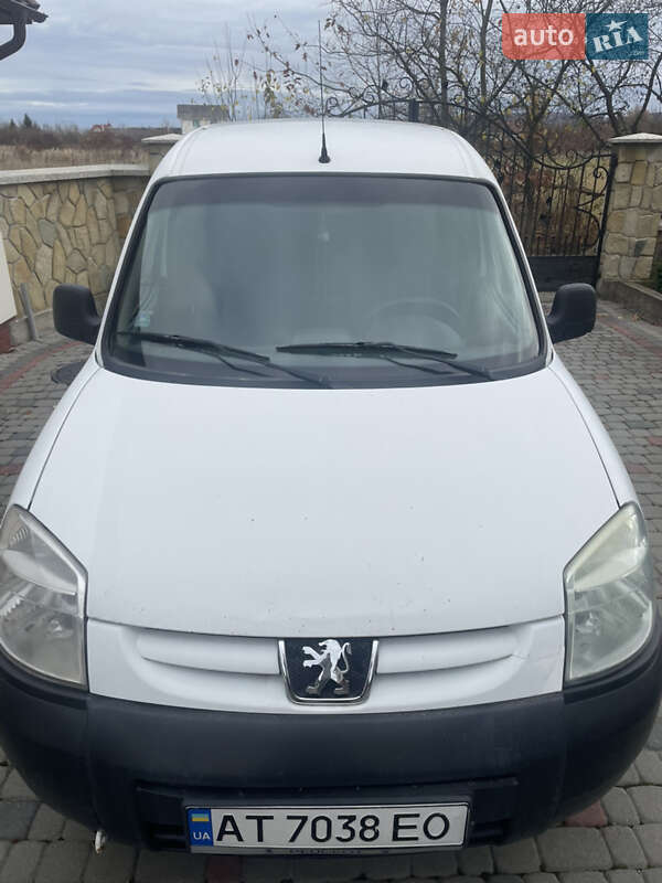 Грузопассажирский фургон Peugeot Partner 2008 в Ланчине