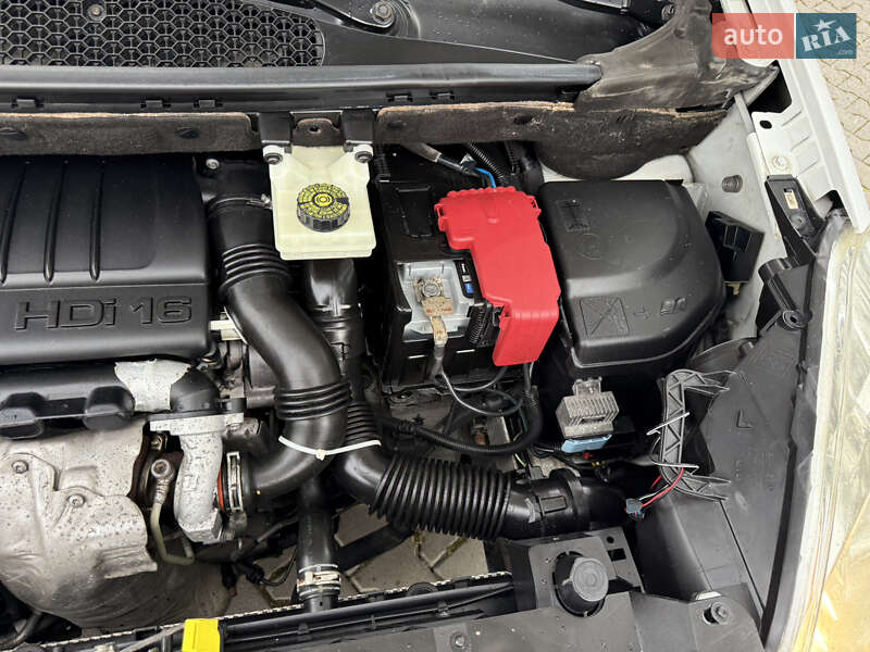 Мінівен Peugeot Partner 2009 в Хмельницькому фото 43 Мінівен Peugeot Partner 2009 в Хмельницькому