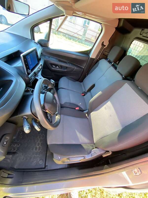 Вантажопасажирський фургон Peugeot Partner 2019 в Полтаві фото 32 Вантажопасажирський фургон Peugeot Partner 2019 в Полтаві