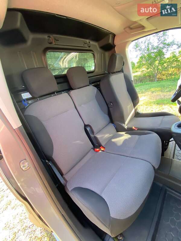 Вантажопасажирський фургон Peugeot Partner 2019 в Полтаві фото 34 Вантажопасажирський фургон Peugeot Partner 2019 в Полтаві