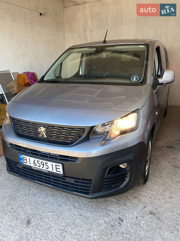 Вантажопасажирський фургон Peugeot Partner 2019 в Полтаві фото 47 Вантажопасажирський фургон Peugeot Partner 2019 в Полтаві