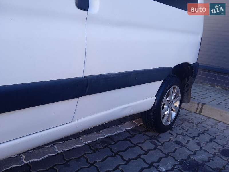 Минивэн Peugeot Partner 1998 в Бориславе