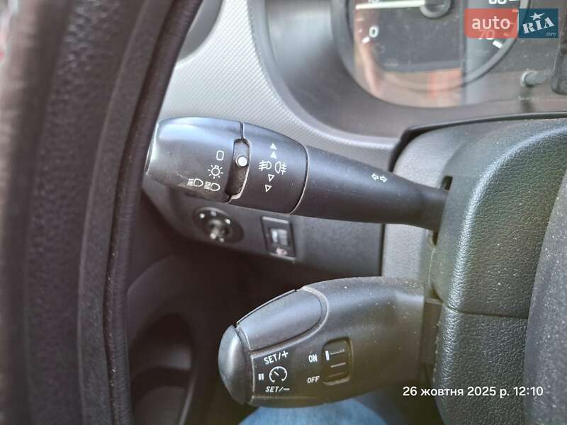 Минивэн Peugeot Partner 2017 в Киеве фото 11 Минивэн Peugeot Partner 2017 в Киеве