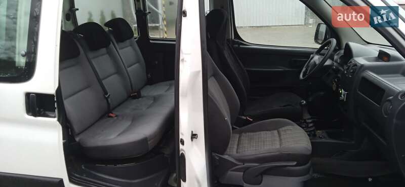 Минивэн Peugeot Partner 2003 в Костополе