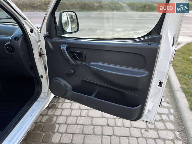 Минивэн Peugeot Partner 2007 в Тернополе