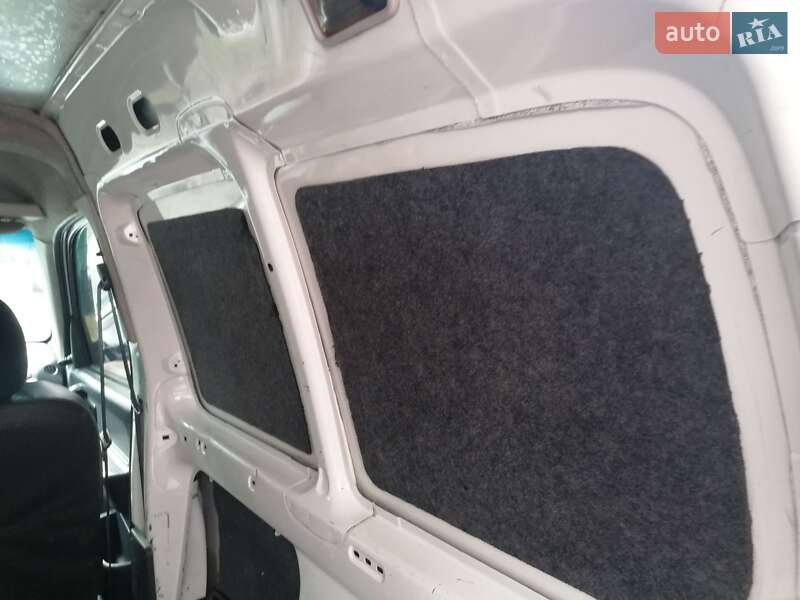 Грузовой фургон Peugeot Partner 2006 в Виннице
