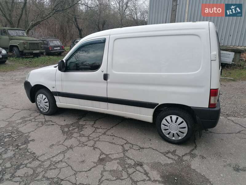 Грузовой фургон Peugeot Partner 2006 в Виннице