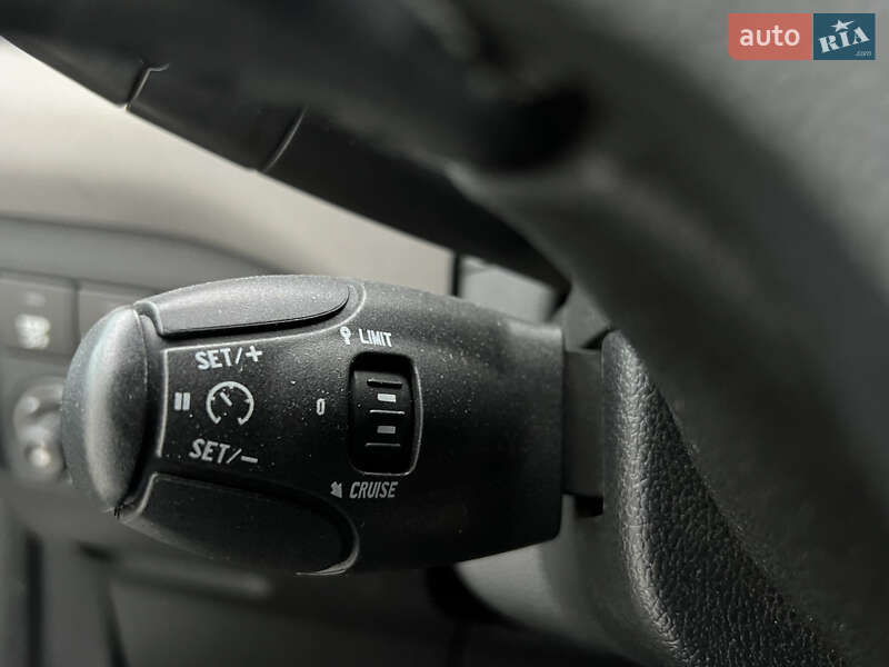 Мінівен Peugeot Partner 2011 в Луцьку