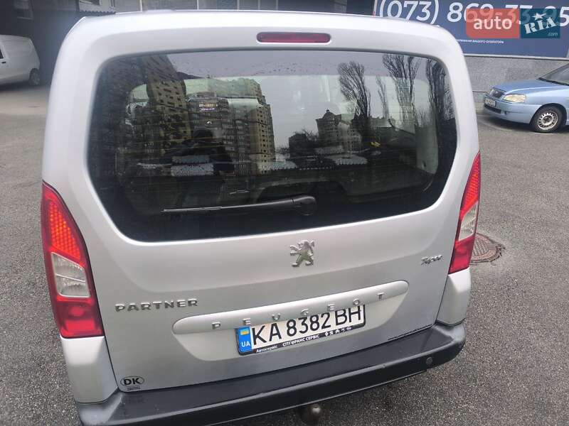Минивэн Peugeot Partner 2010 в Киеве