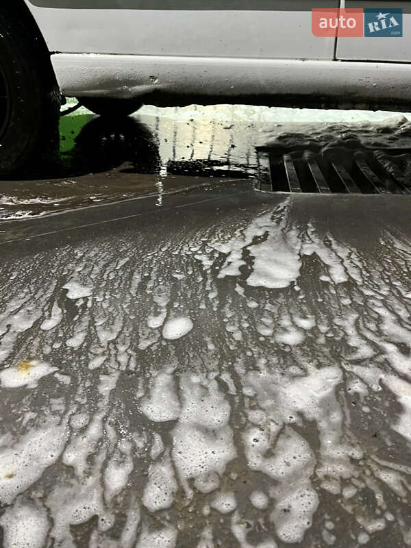 Грузовой фургон Peugeot Partner 2001 в Черновцах