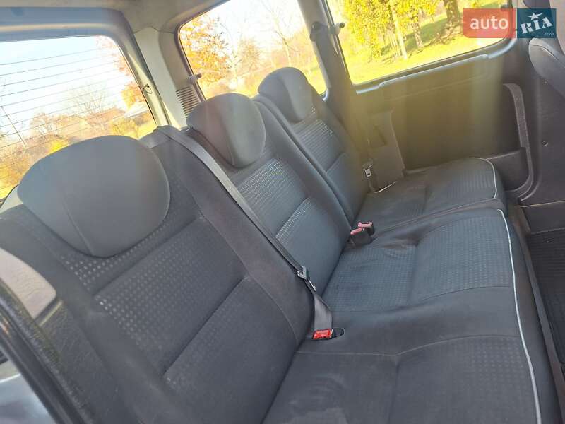 Мінівен Peugeot Partner 2007 в Чернівцях фото 17 Мінівен Peugeot Partner 2007 в Чернівцях