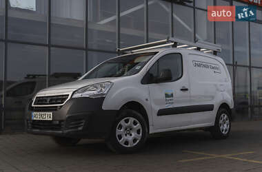 Вантажний фургон Peugeot Partner 2018 в Ужгороді