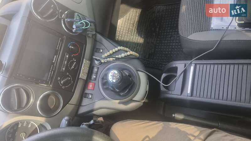 Мінівен Peugeot Partner 2011 в Києві фото 13 Мінівен Peugeot Partner 2011 в Києві