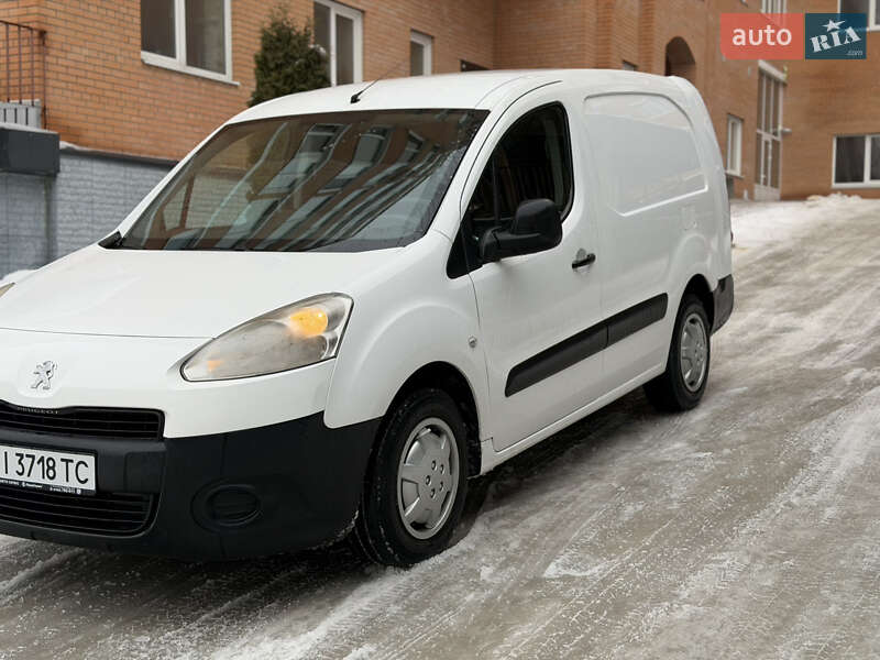 Грузовой фургон Peugeot Partner 2014 в Ивано-Франковске
