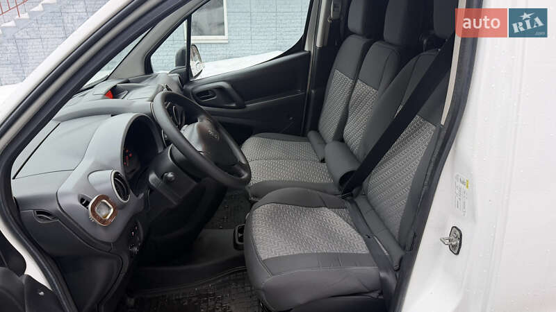 Грузовой фургон Peugeot Partner 2014 в Ивано-Франковске