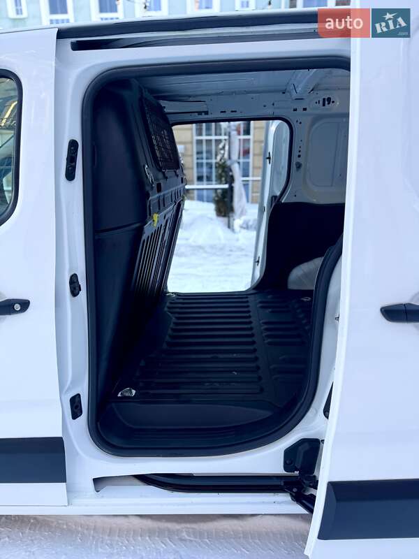 Вантажний фургон Peugeot Partner 2019 в Рівному