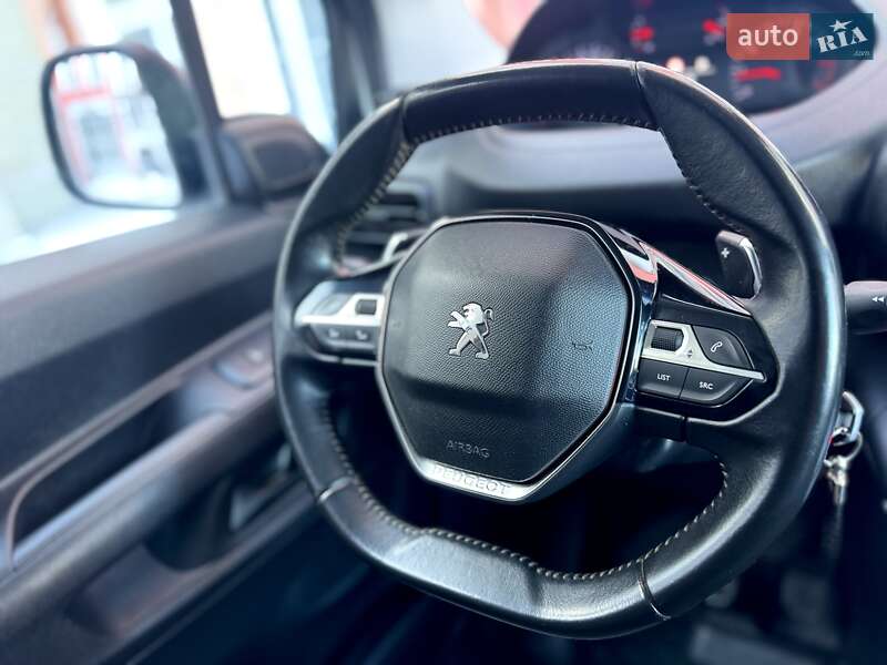 Вантажний фургон Peugeot Partner 2019 в Рівному