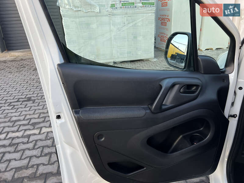 Минивэн Peugeot Partner 2009 в Житомире