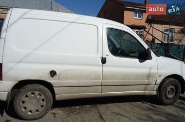 Вантажний фургон Peugeot Partner 2005 в Умані