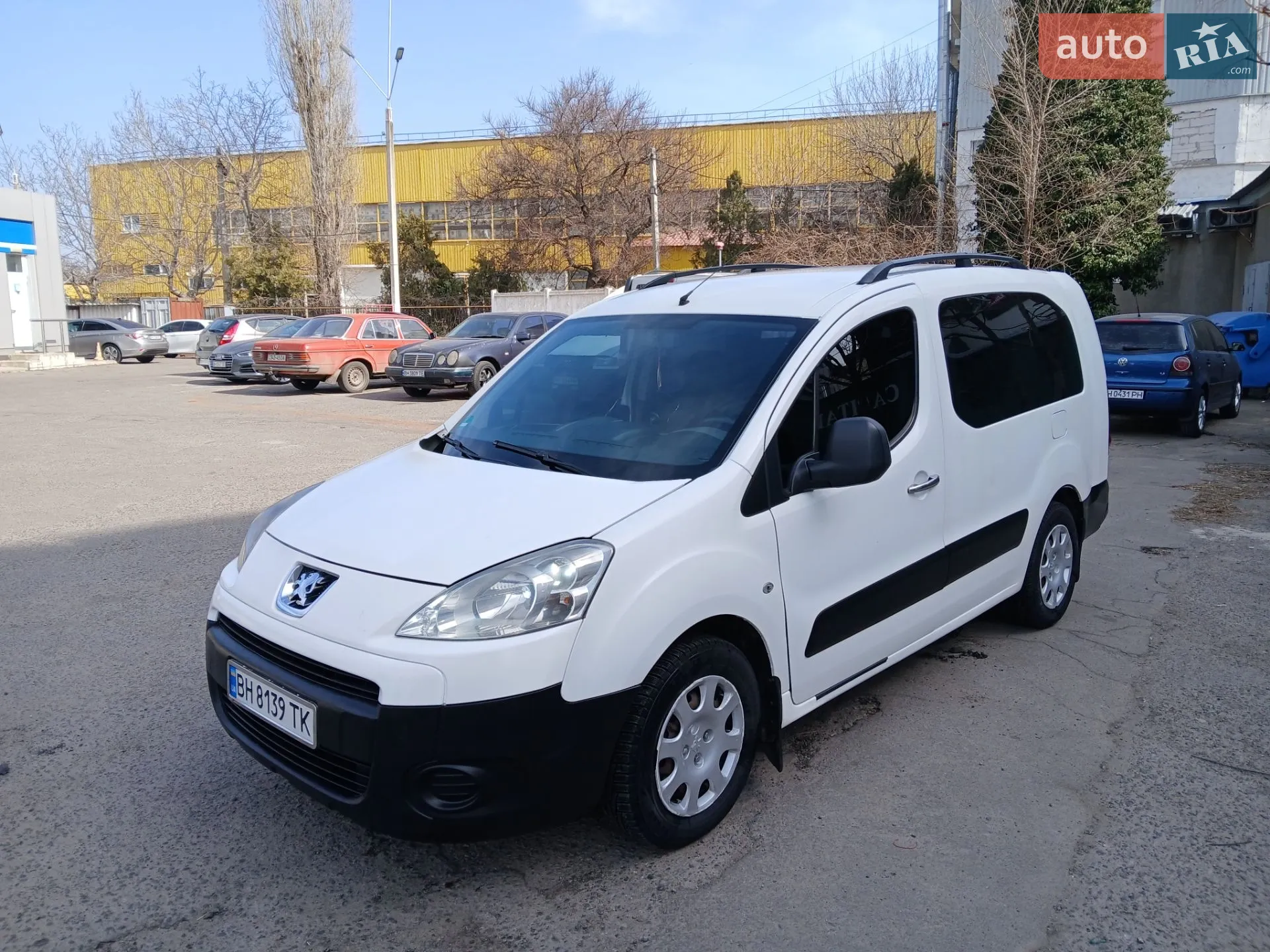 2010 Peugeot Partner - мініатюра 2