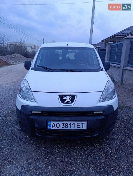 Минивэн Peugeot Partner 2010 в Виноградове