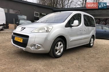 Мінівен Peugeot Partner 2010 в Івано-Франківську