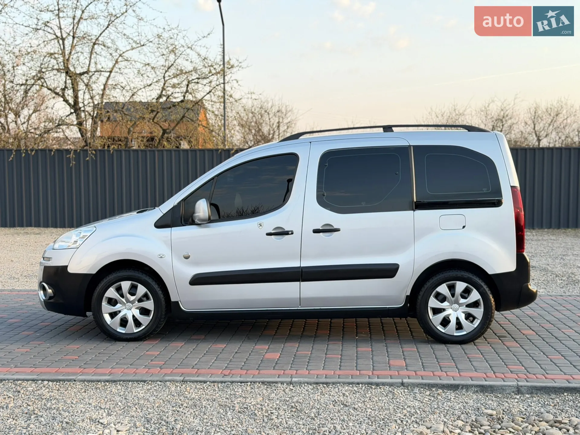 2015 Peugeot Partner - мініатюра 10