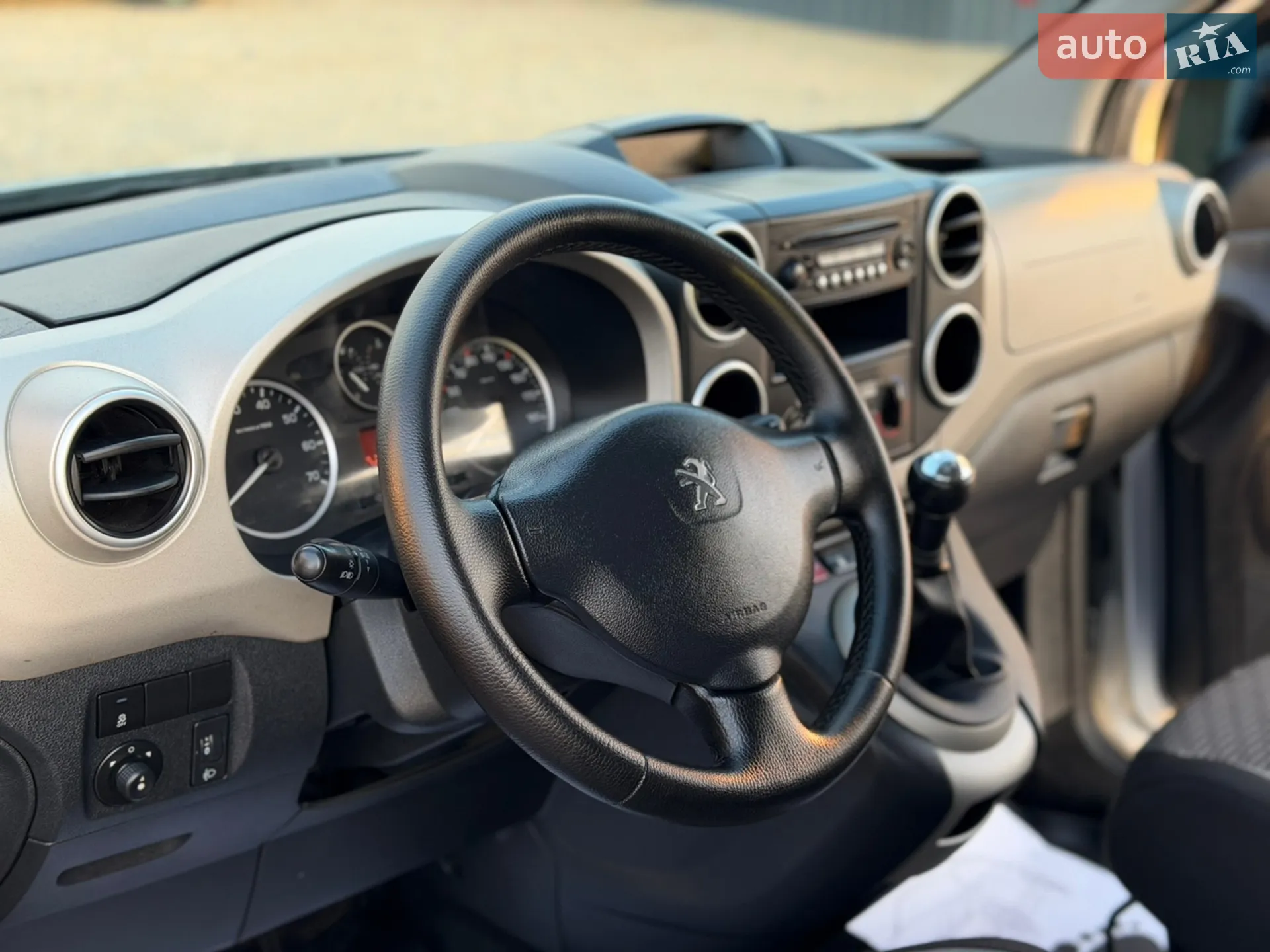 2015 Peugeot Partner - мініатюра 14
