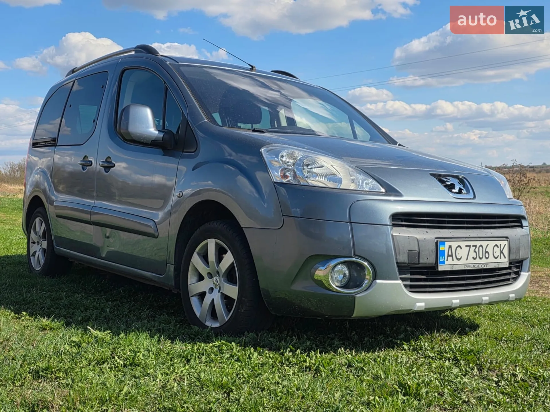 2011 Peugeot Partner - мініатюра 2