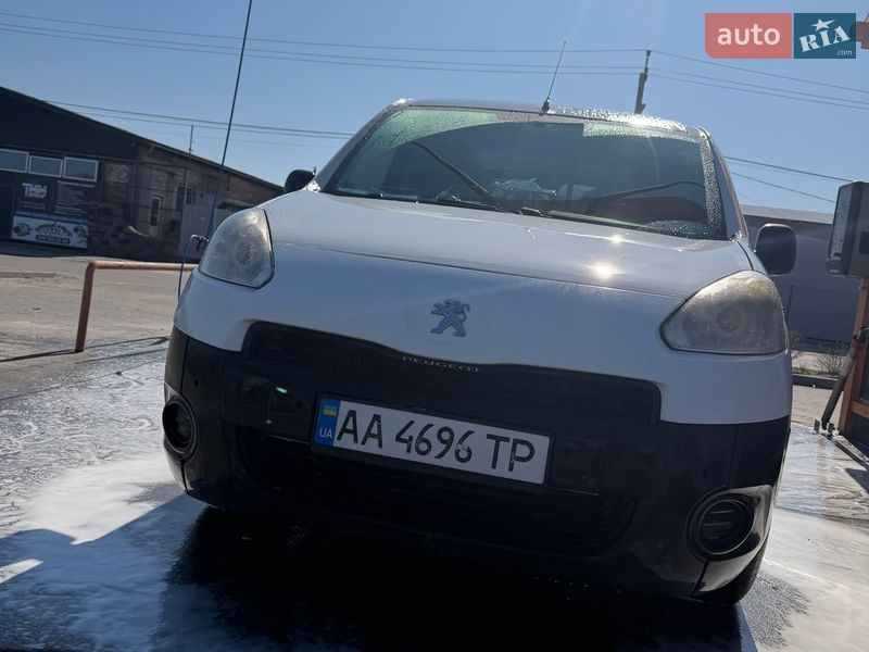 Минивэн Peugeot Partner 2014 в Буче