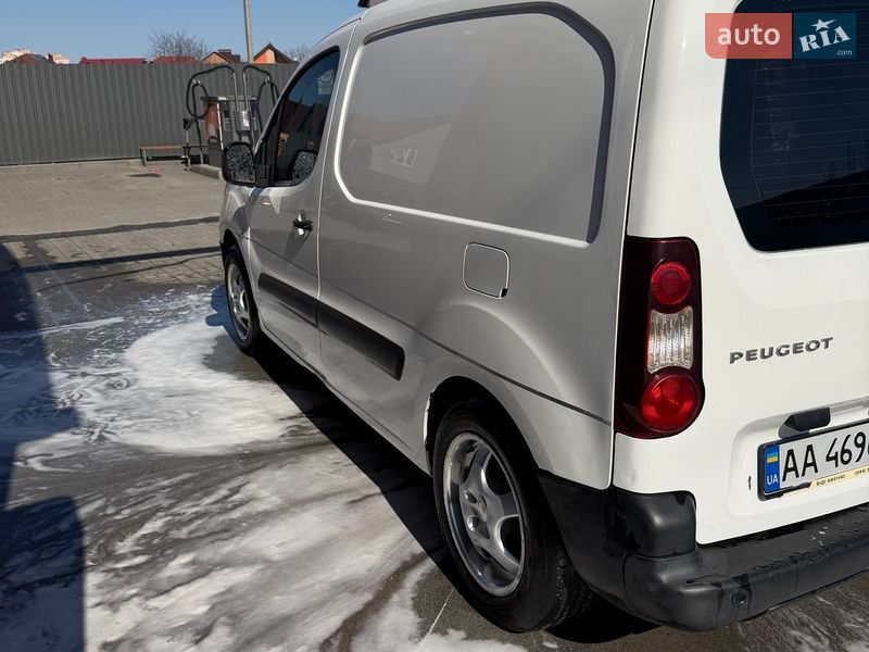 Минивэн Peugeot Partner 2014 в Буче