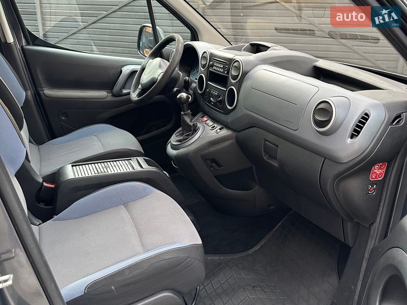 Мінівен Peugeot Partner 2014 в Кельменцях