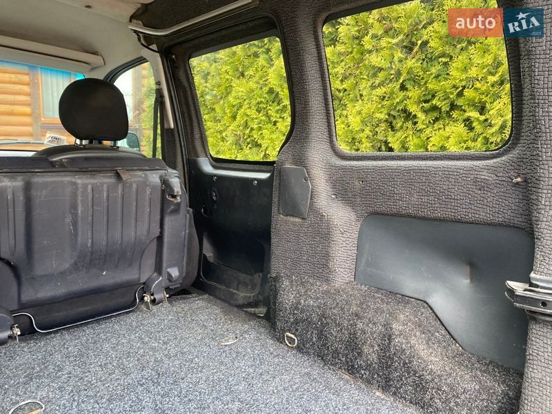 Мінівен Peugeot Partner 2005 в Звягелі