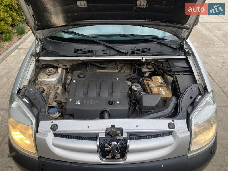 Мінівен Peugeot Partner 2005 в Звягелі