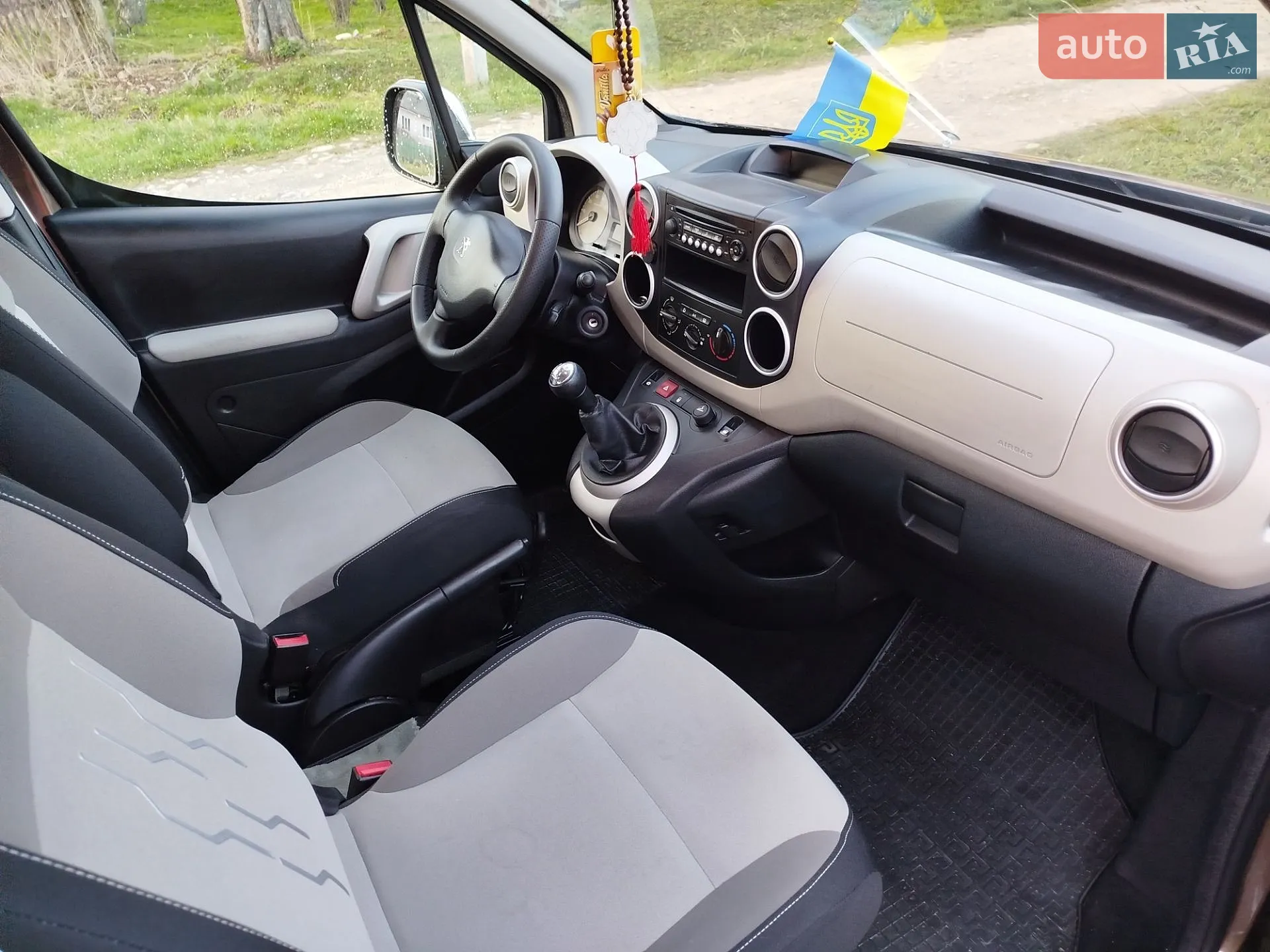 2014 Peugeot Partner - мініатюра 10