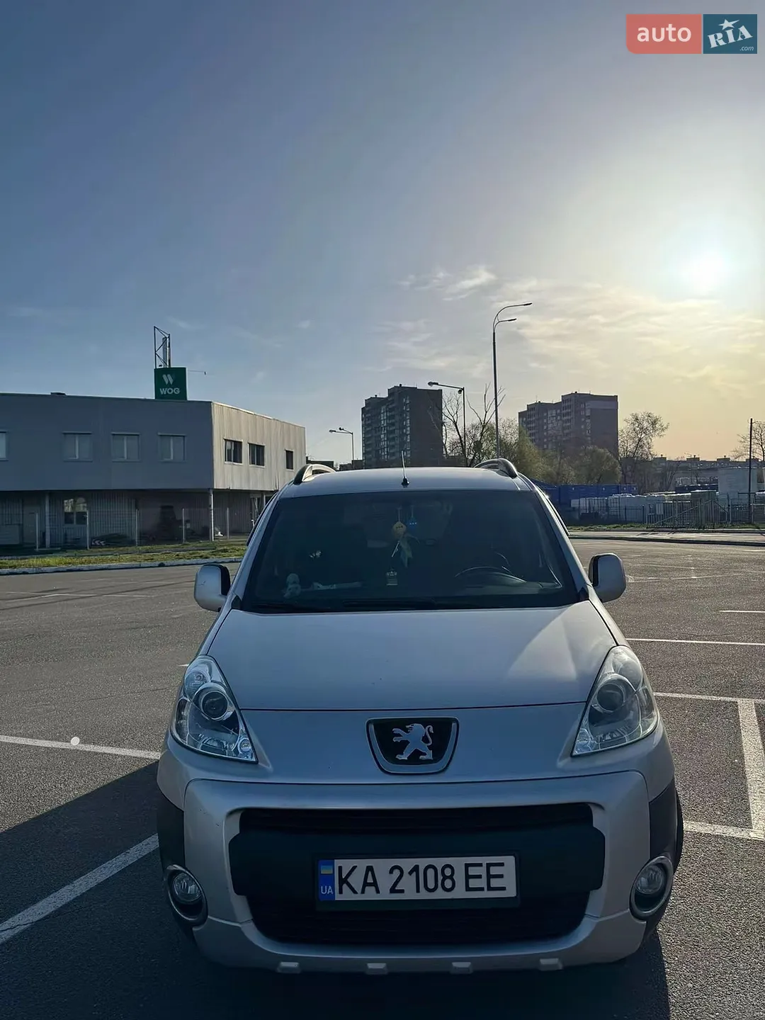2011 Peugeot Partner - фото 1