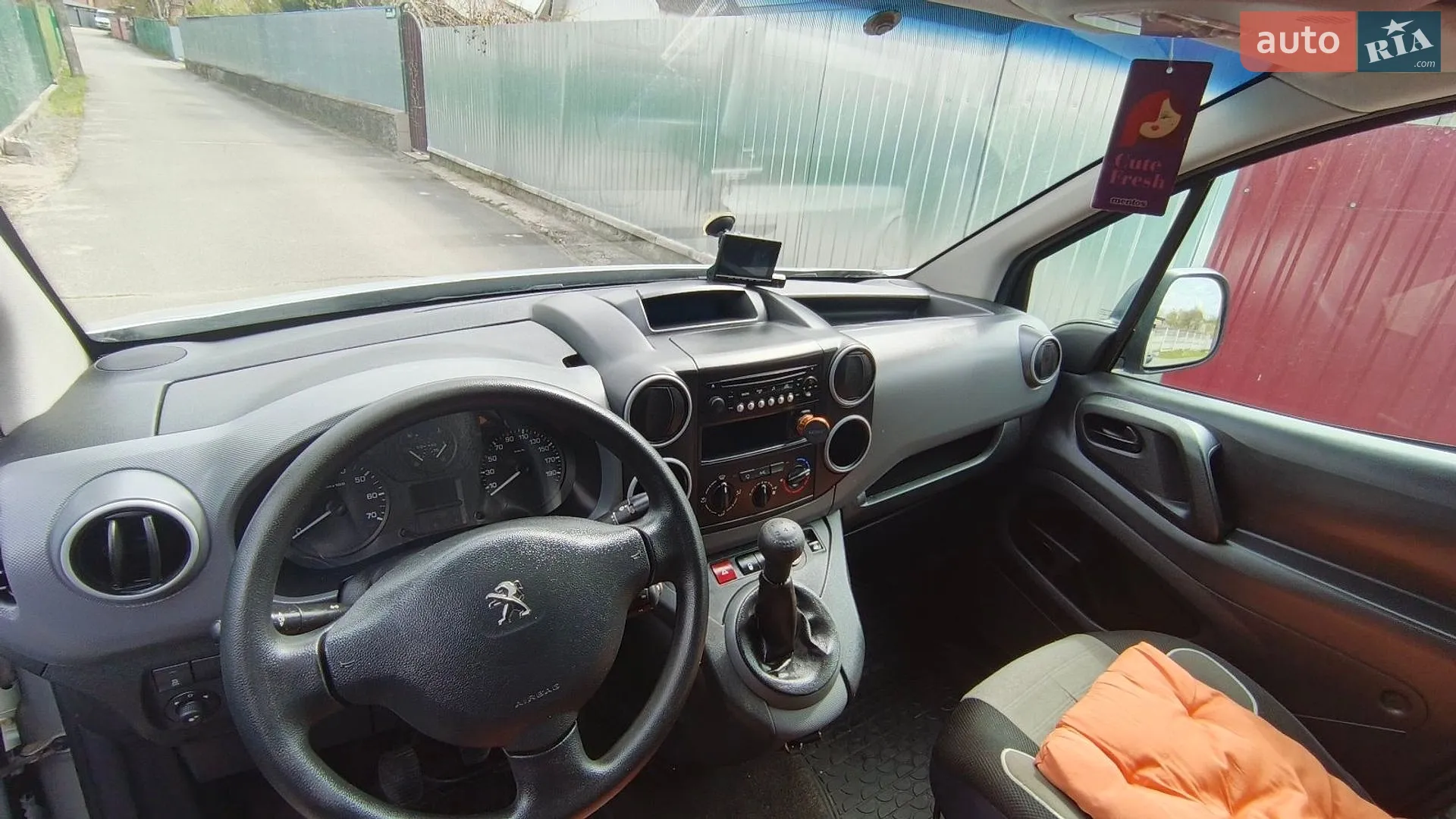2017 Peugeot Partner - мініатюра 24