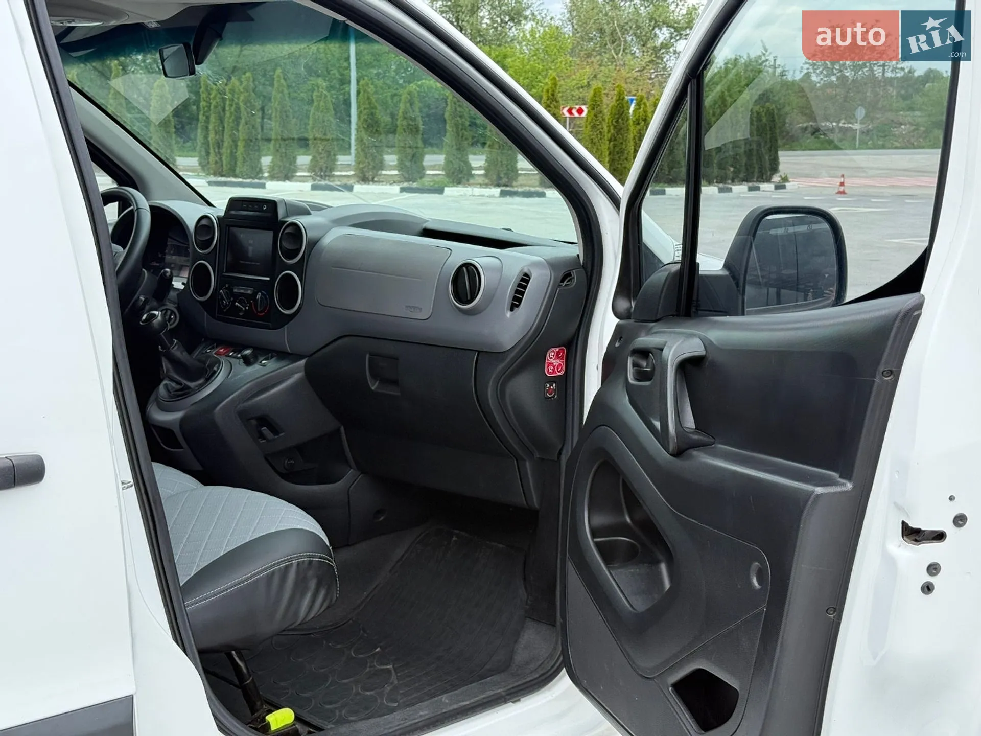 2016 Peugeot Partner - мініатюра 33