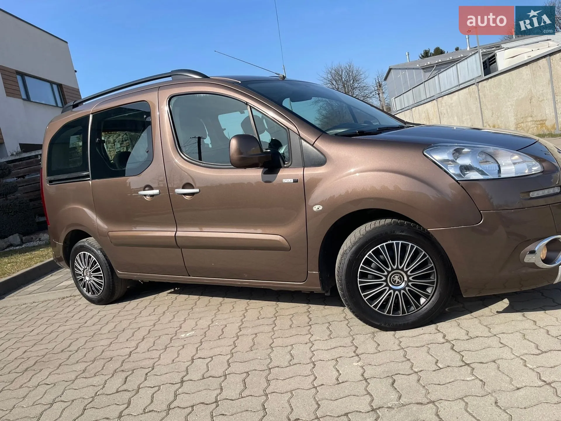 2015 Peugeot Partner - мініатюра 26