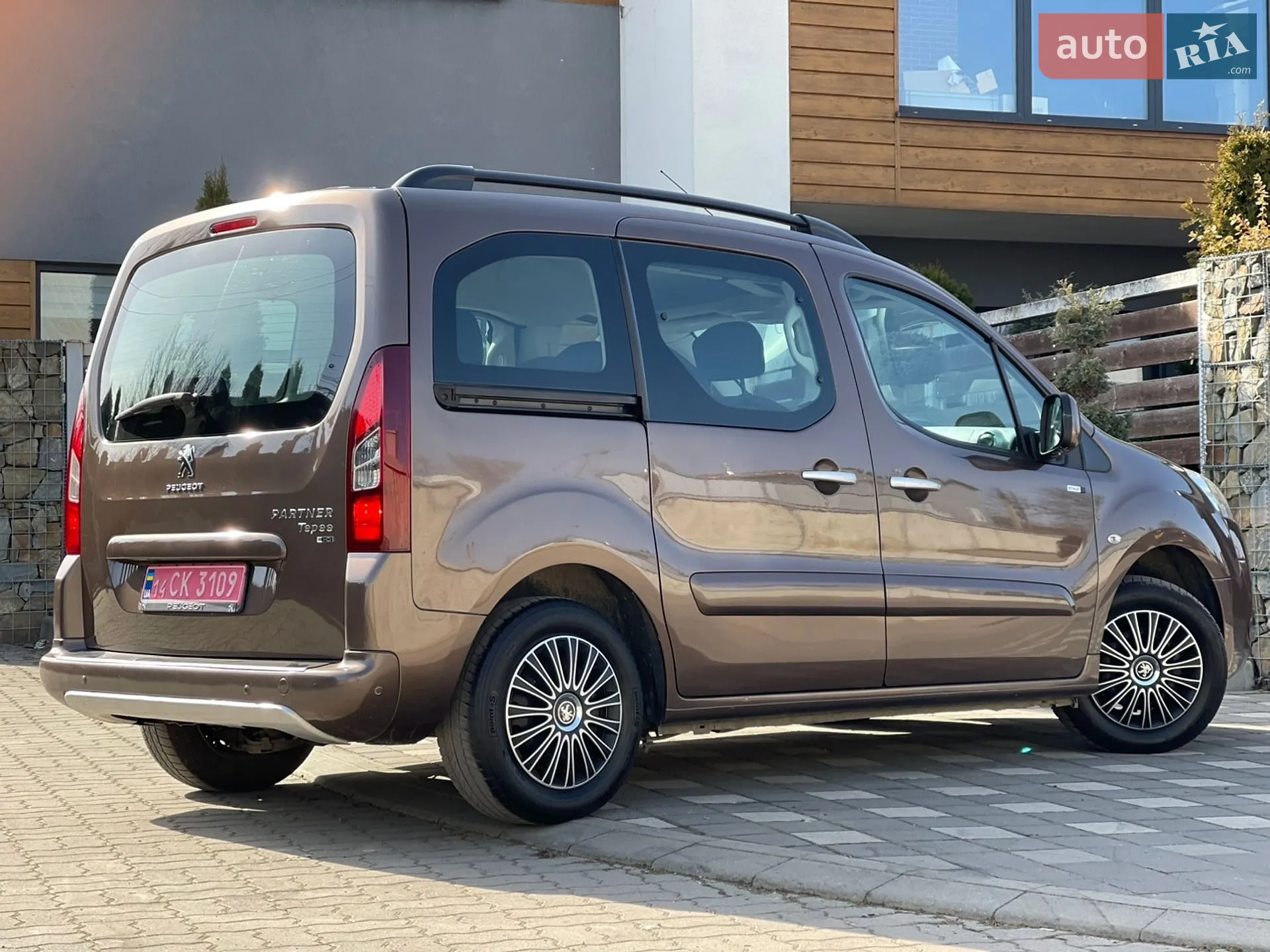 2015 Peugeot Partner - мініатюра 58